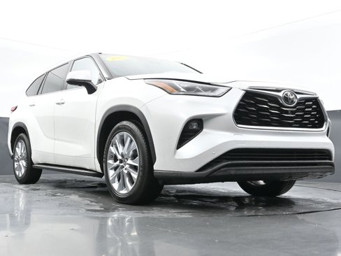 Used 2022 Toyota Highlander Limited image 52