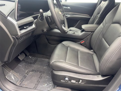 Used 2025 Cadillac XT4 Premium Luxury w/ Technology Package image 28