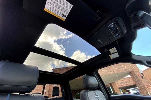 Used 2025 Ford F150 Platinum w/ Equipment Group 702A High image 13