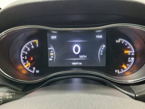 Used 2018 Jeep Grand Cherokee Altitude image 23
