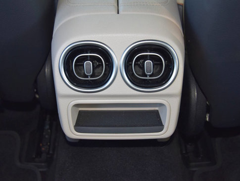 Used 2022 Mercedes-Benz C 300 4MATIC Sedan image 46
