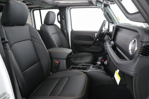 New 2025 Jeep Wrangler Unlimited Sahara image 24