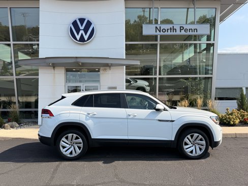 Used 2022 Volkswagen Atlas Cross Sport SE image 14