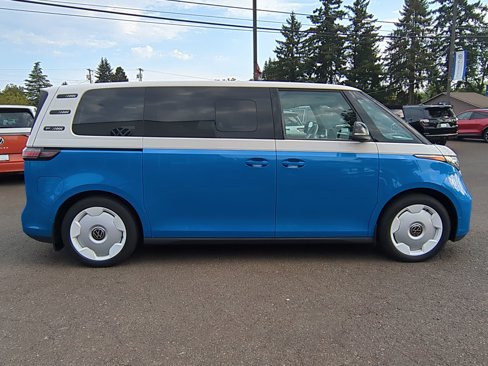 New 2025 Volkswagen ID. Buzz 1st Edition image 6