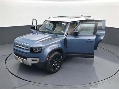 Used 2024 Land Rover Defender 110 S image 30