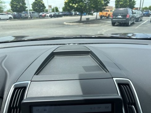 Used 2024 Ford Edge Titanium image 27
