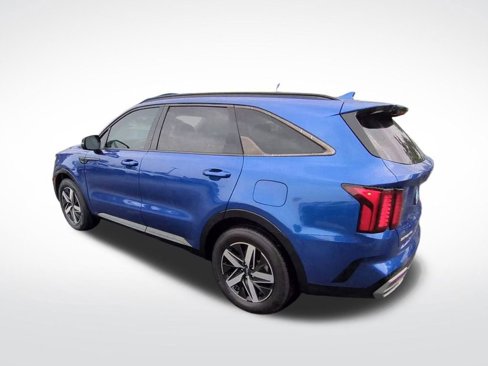 Used 2023 Kia Sorento S image 6