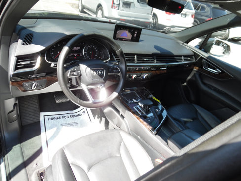 Used 2017 Audi Q7 3.0T Premium image 10