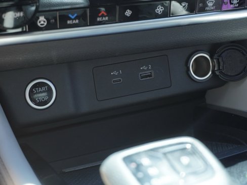 Used 2023 Nissan Rogue SL w/ SL Premium Package image 19