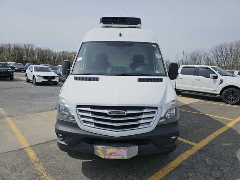 Used 2014 Freightliner Sprinter 2500 image 3