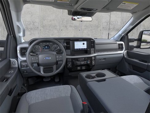 New 2025 Ford F250 XLT image 9