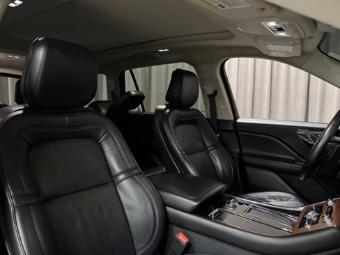 Used 2020 Lincoln Aviator Reserve w/ Equipment Group 201A image 11