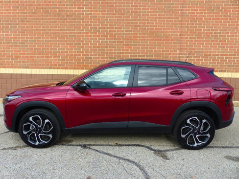 Used 2025 Chevrolet Trax RS w/ Sunroof Package image 6