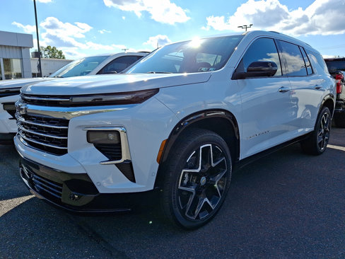New 2026 Chevrolet Traverse High Country w/ LPO, Floor Liner Package image 3