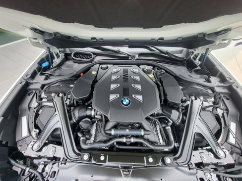 New 2025 BMW 760i xDrive image 10
