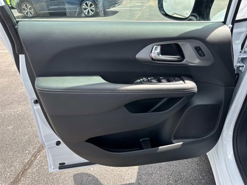 New 2026 Chrysler Pacifica Select image 26