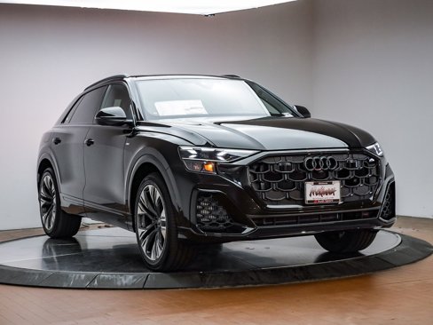 New 2025 Audi Q8 Prestige image 3