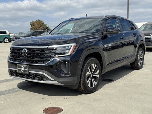New 2026 Volkswagen Atlas Cross Sport SE image 3
