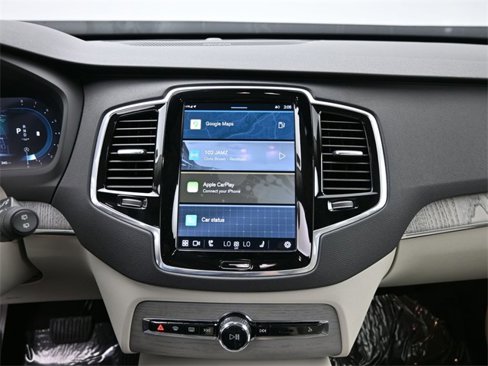 Used 2025 Volvo XC90 B6 Plus w/ Protection Package Premier image 12