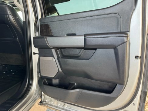 Used 2022 Ford F150 Lariat image 24