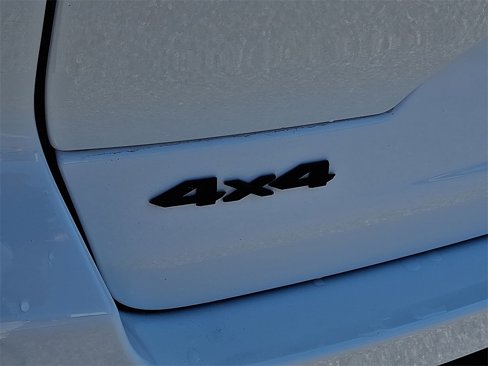 Used 2025 Jeep Grand Cherokee Altitude image 32
