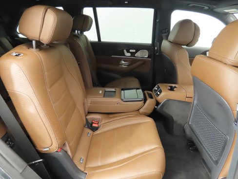 New 2026 Mercedes-Benz GLS 580 4MATIC image 24