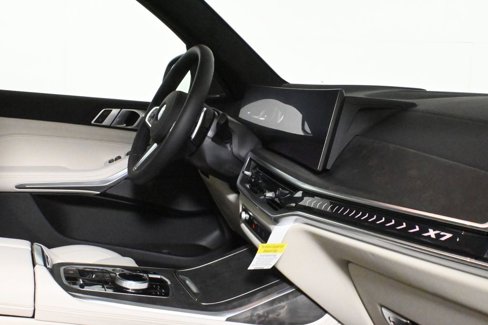 New 2026 BMW X7 xDrive40i w/ Executive Package image 37