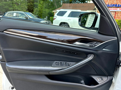 Used 2019 BMW 530i xDrive w/ Luxury Seating Package image 15