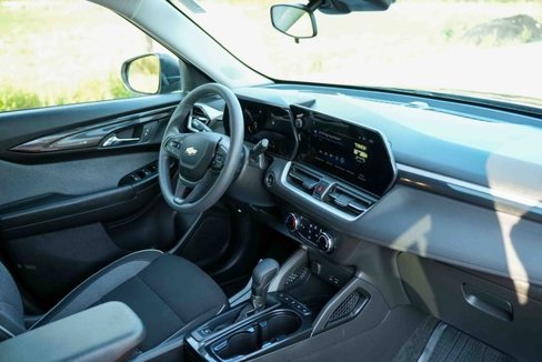 Used 2025 Chevrolet TrailBlazer LS w/ LS Convenience Package image 15