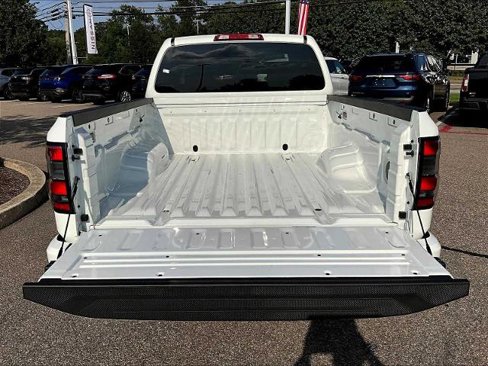 Certified 2025 Nissan Frontier SV image 30