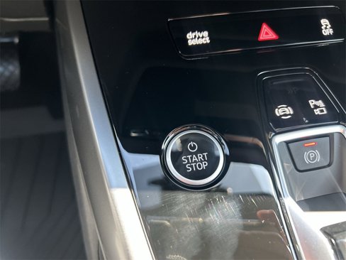 New 2025 Audi Q4 e-tron Premium Plus image 24