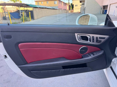 Used 2012 Mercedes-Benz SLK 350 image 23