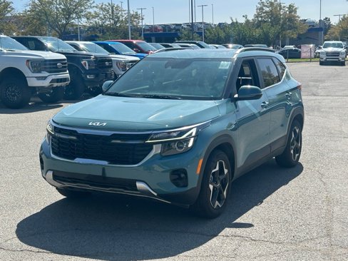 Used 2025 Kia Seltos EX w/ EX Sunroof Package image 7