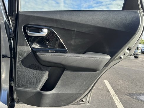 Used 2022 Kia Niro LXS image 25
