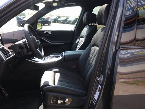 New 2026 BMW X5 xDrive40i w/ M Sport Package image 6