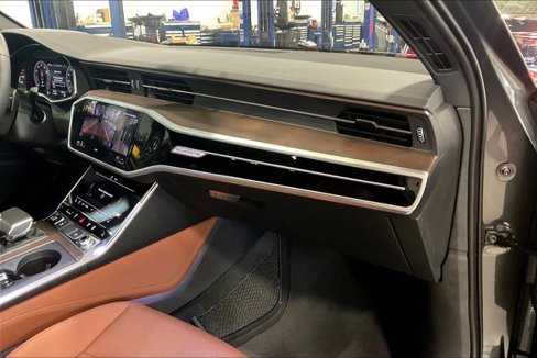 Certified 2025 Audi A6 Premium Plus image 16