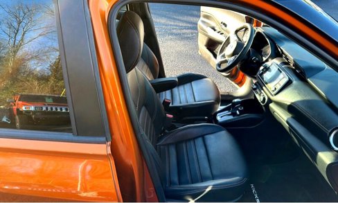 Used 2019 Nissan Kicks SR w/ SR Premium Package image 14