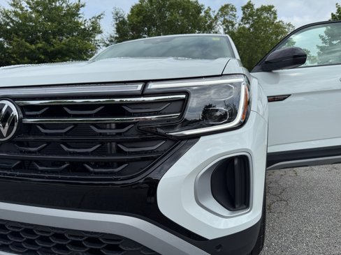 New 2025 Volkswagen Atlas Peak Edition SE image 26