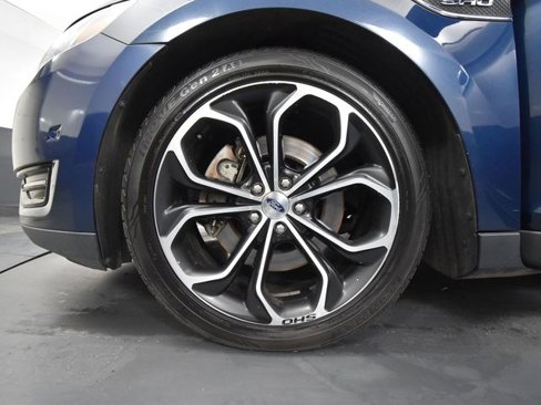 Used 2016 Ford Taurus SHO w/ Equipment Group 401A image 17