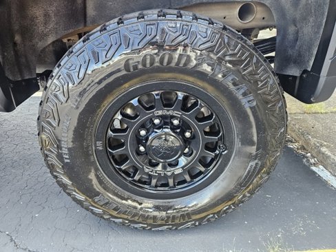 Certified 2024 GMC Sierra 2500 AT4X w/ AT4X AEV Edition image 48