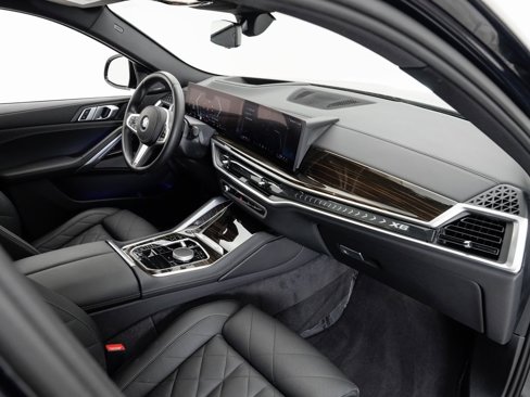 Used 2025 BMW X6 xDrive40i w/ Climate Comfort Package image 21