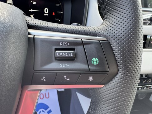 New 2025 Mitsubishi Outlander SEL image 21