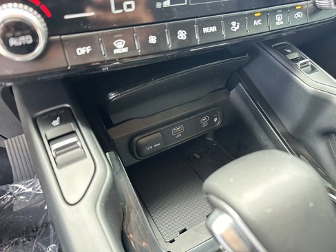Used 2023 Kia Telluride S image 14