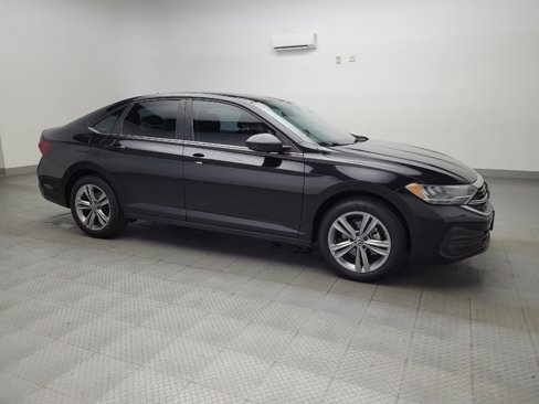 Used 2023 Volkswagen Jetta SE image 11