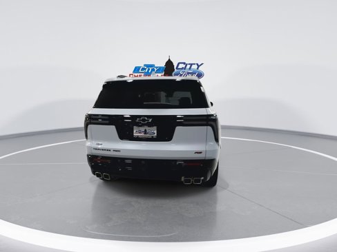 New 2026 Chevrolet Traverse RS w/ LPO, Floor Liner Package image 8