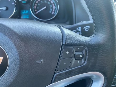 Used 2014 Chevrolet Captiva Sport LTZ image 23