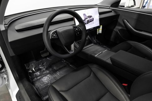 Used 2025 Tesla Model 3 Long Range image 3