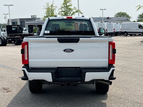 New 2026 Ford F250 4x4 Regular Cab Super Duty image 5