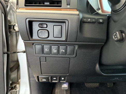 Used 2014 Lexus ES 300h image 22