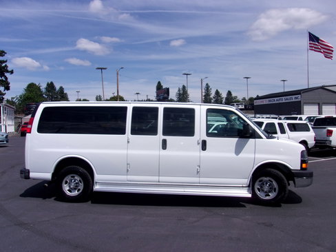 Used 2016 Chevrolet Express 3500 LT w/ LT Preferred Equipment Group image 13
